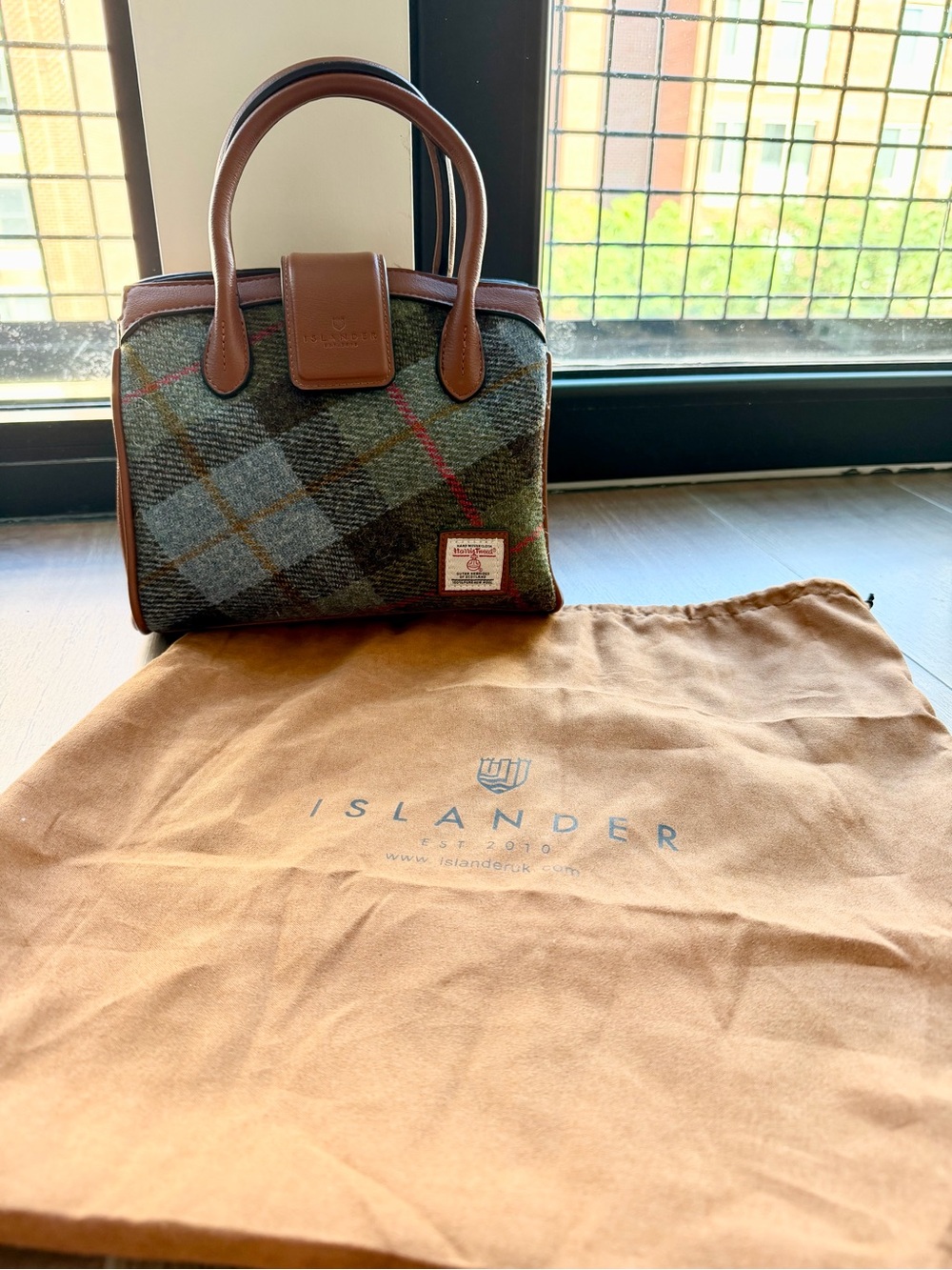 Islander UK Mini Tiree Tote in Chestnut & Blue Tartan